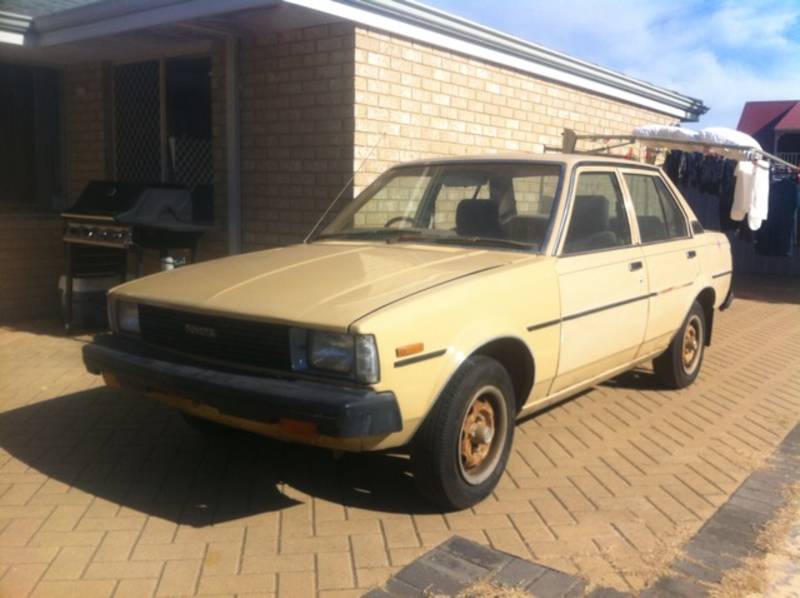 Beige 1982 Ke70 For Wrecking