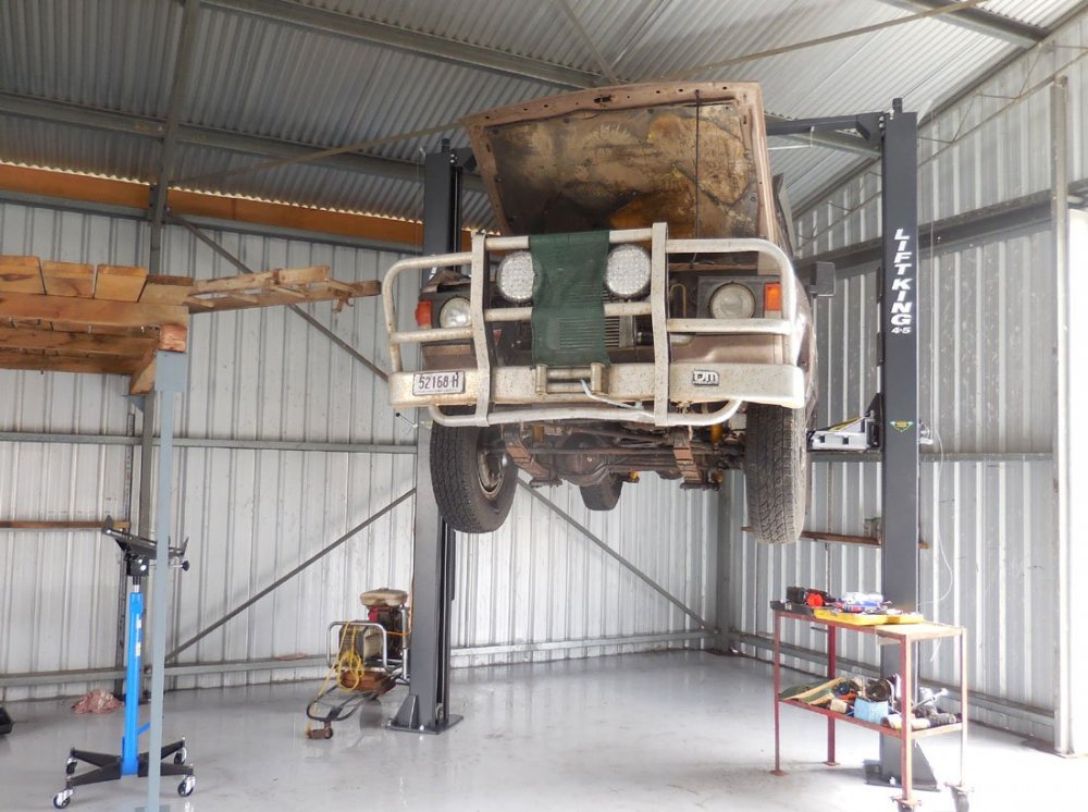25697364_Fcobaronhoist.thumb.jpg.30d4a3db6425cd5e22f7a99f5d52b0d4.jpg